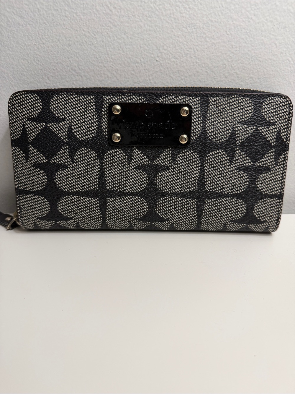 kate spade Black and Cream Heart Print Zip-Around Wallet